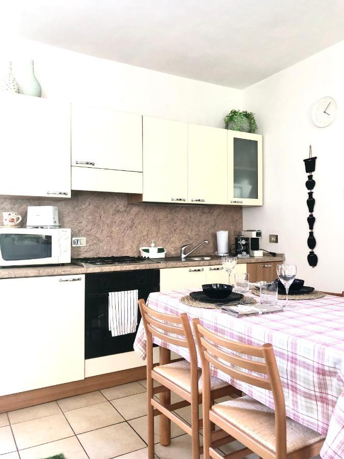 Casa Nonna Elide Apartman Besozzo Kültér fotó