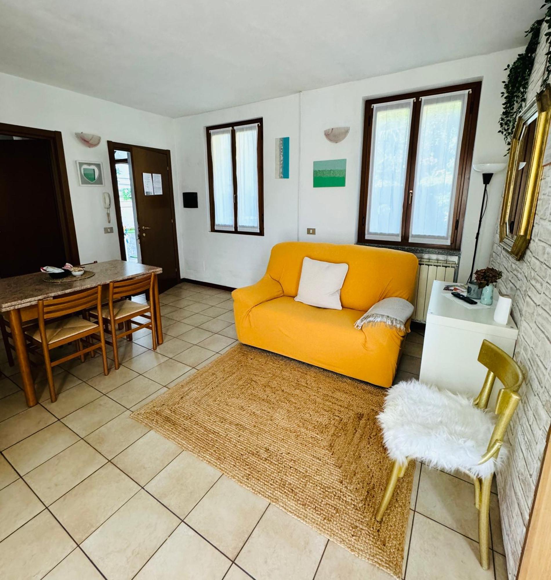 Casa Nonna Elide Apartman Besozzo Kültér fotó